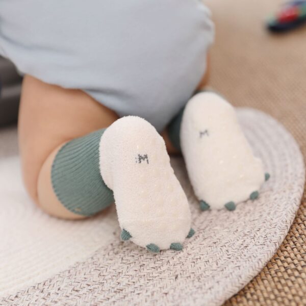 iKid Warm Baby Socks - Image 3